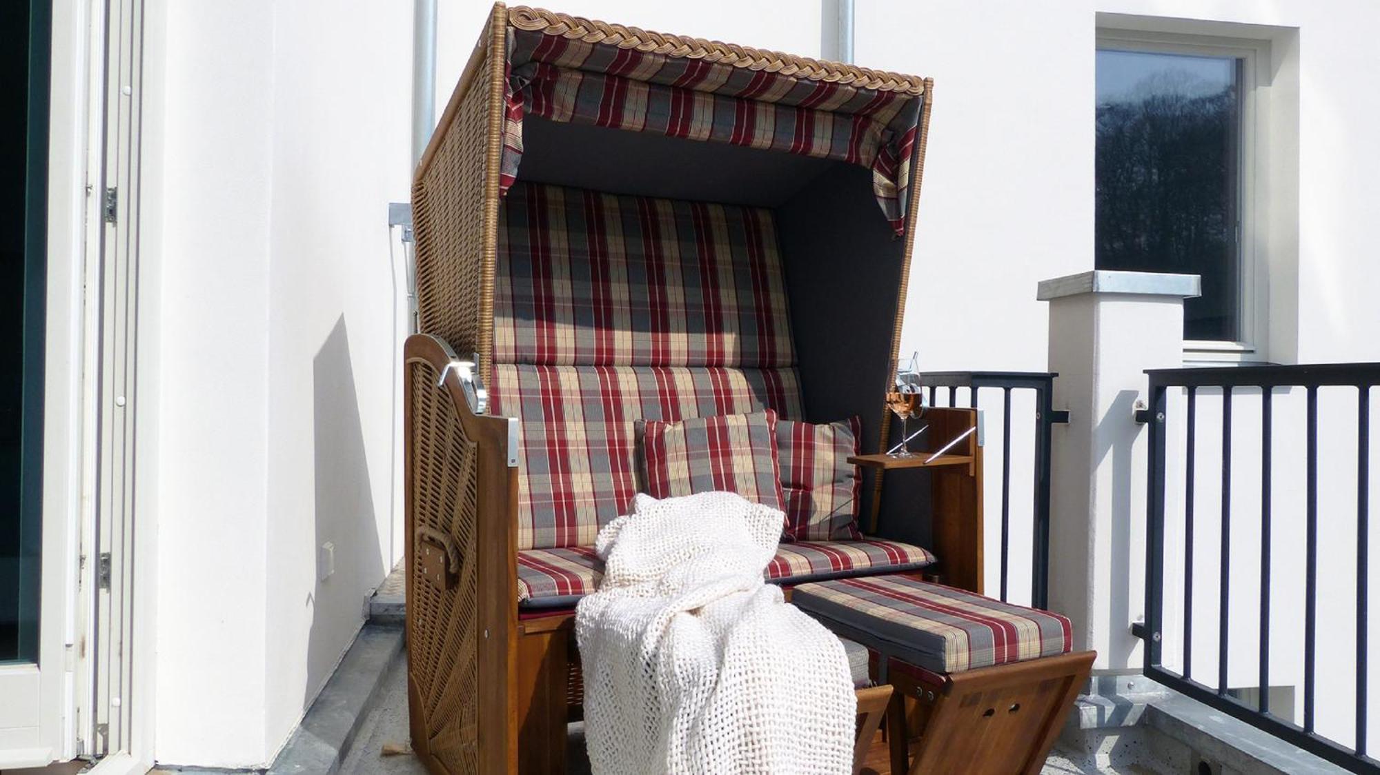 Pool Und Sauna Mit Meerblick, Direkt An Der Seebruecke - First Sellin Fewo 3 8 Exterior foto
